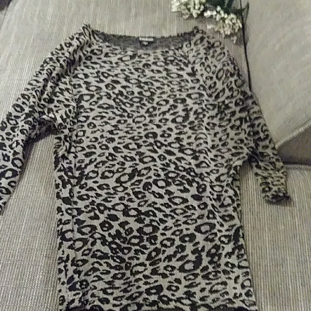 Be be black & grey leppardsheer blouse medium size